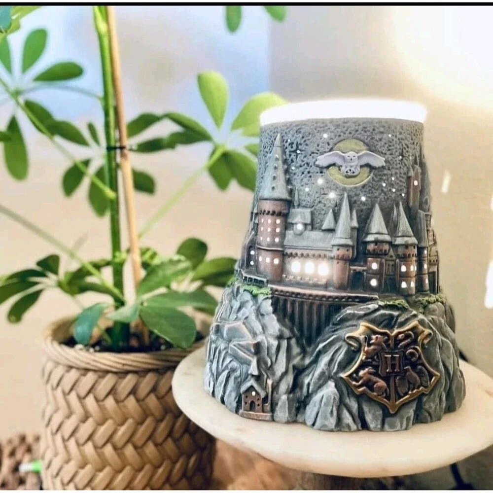 Scentsy Hogwarts Warmer and Hogwarts Houses  & Honeydukes  Wax Collection NIB